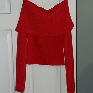 Kelsis Medium Sweater top- sort of cropped.